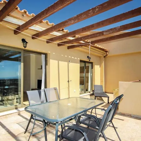 Lovely In Benahavis With Kitchen شقة إِستيبونا